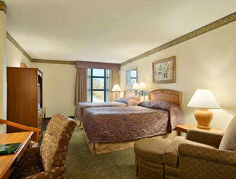 Wingate By Wyndham Little Rock Hotel Bagian luar foto