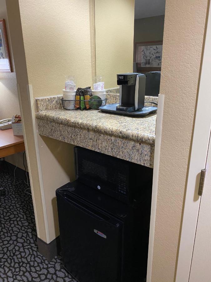 Wingate By Wyndham Little Rock Hotel Bagian luar foto
