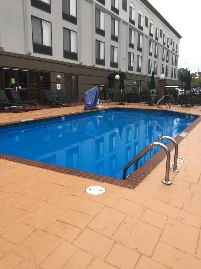 Wingate By Wyndham Little Rock Hotel Bagian luar foto
